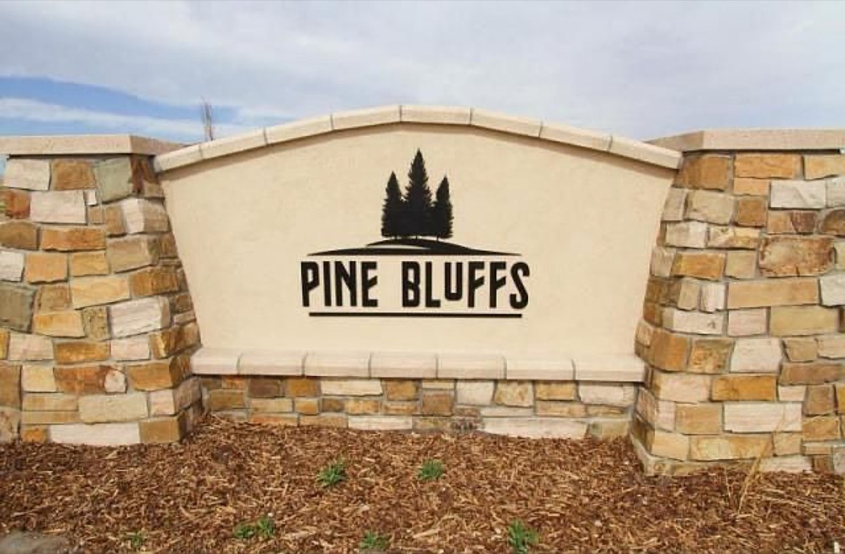 entrance to pine bluffs in parker colorado