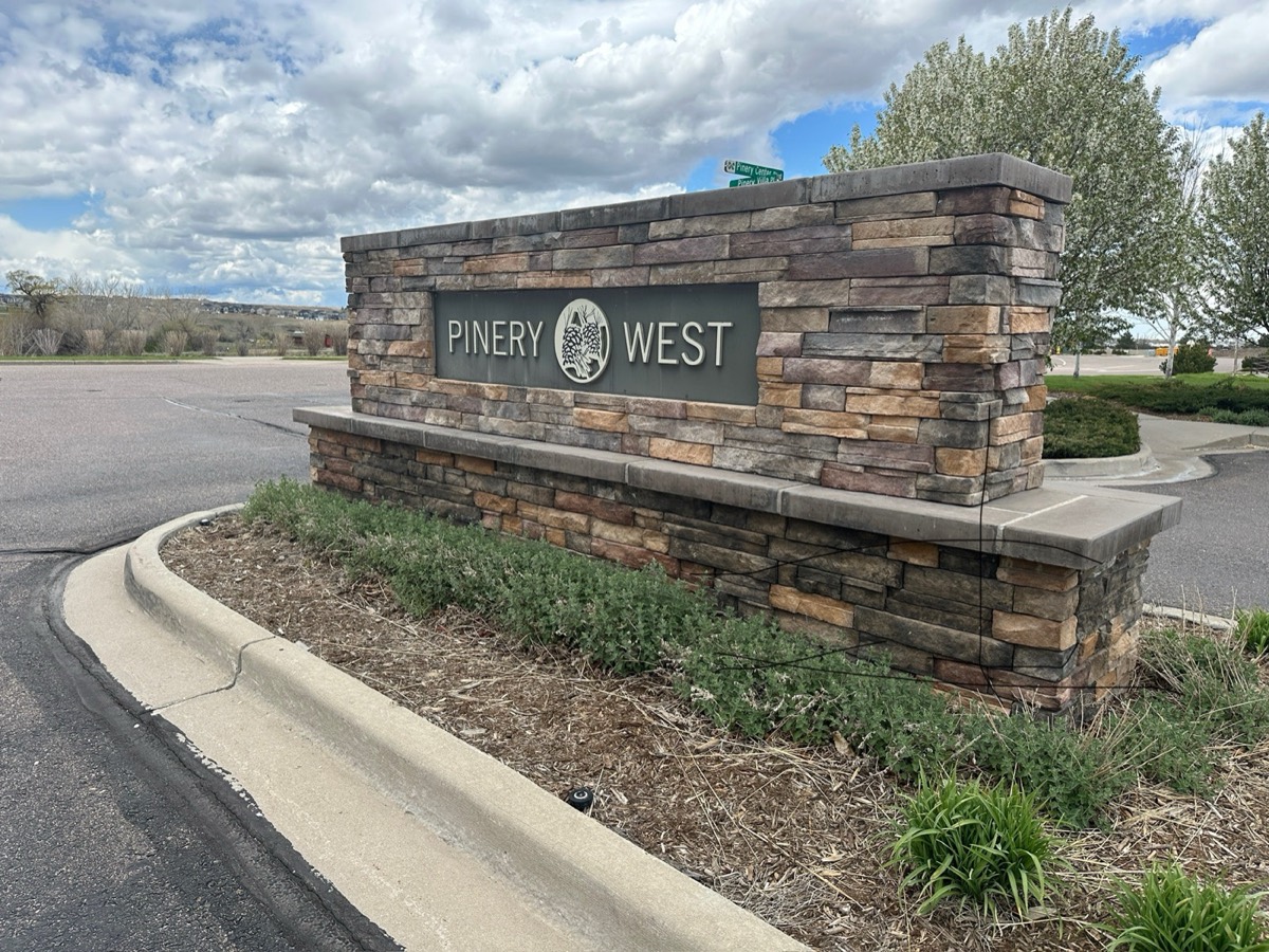 the pinery west entrance in parker co